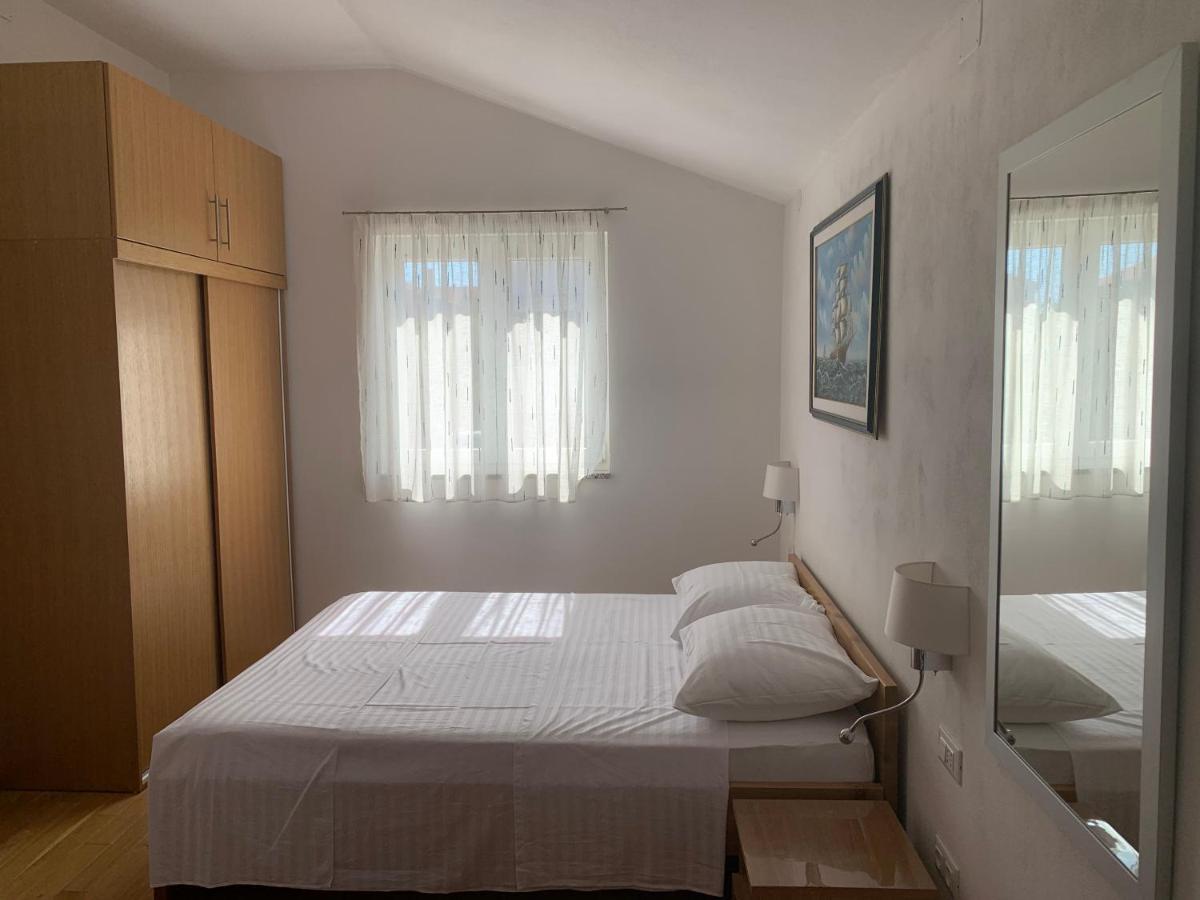 Apartment Klara Krk Town Exterior photo